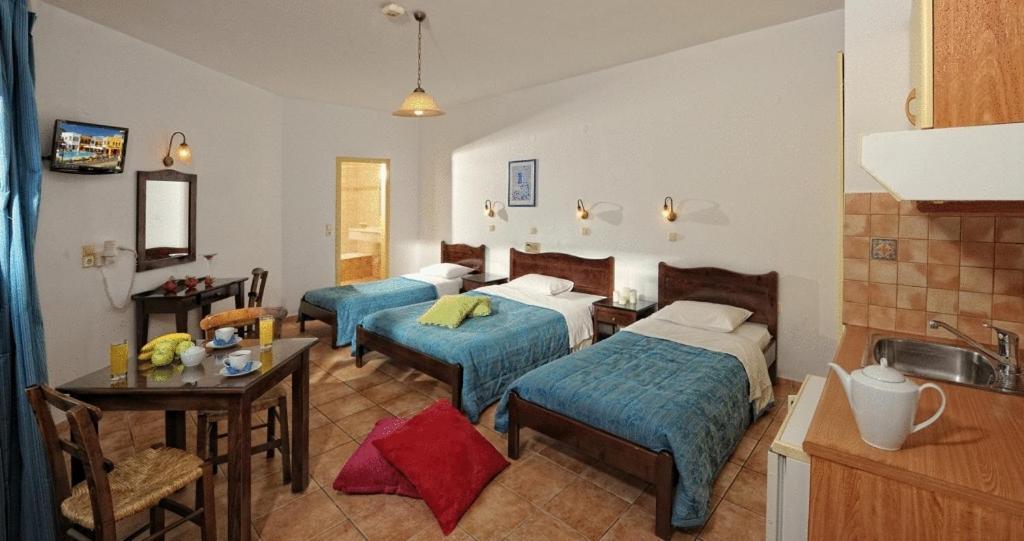 Aegean Sky Hotel-Suites Малиа Экстерьер фото